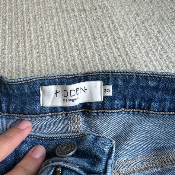 HIDDEN “HAPPI” CROP FLARE JEANS - Picture 3 of 6